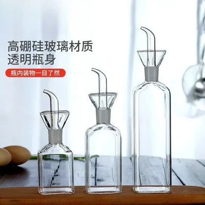 Kitchen Pouring Oil Kettle Leakproof Soy Sauce Kettle Heat-resistant