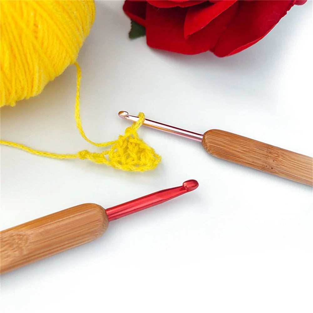 9Pcs Bamboo Crochet Hooks Set Lace Crochet Needles 2.0mm 6.0mm
