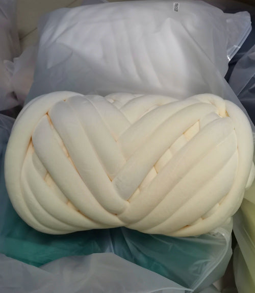 1KG 1000G Super Velvet Chunky Yarn Thick Bulky Giant Thread White Bag