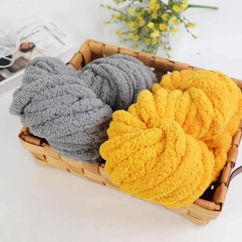 500g of Thick Chenille Yarn for Blankets, Ultra-Soft, Thick, Fluffy,