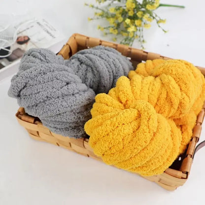 500g of Thick Chenille Yarn for Blankets, Ultra-Soft, Thick, Fluffy,